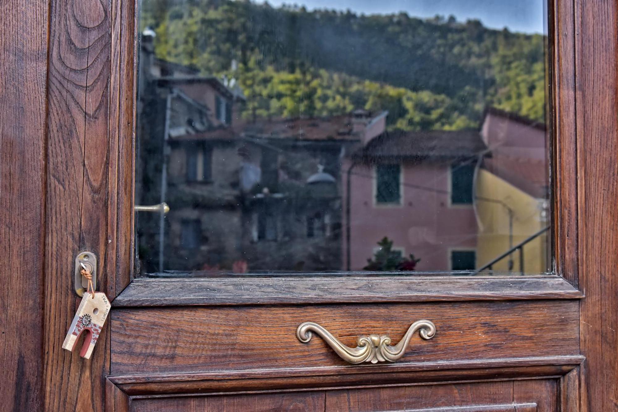 Casa Vacanze Tra I Monti E San Martino Biassa Экстерьер фото