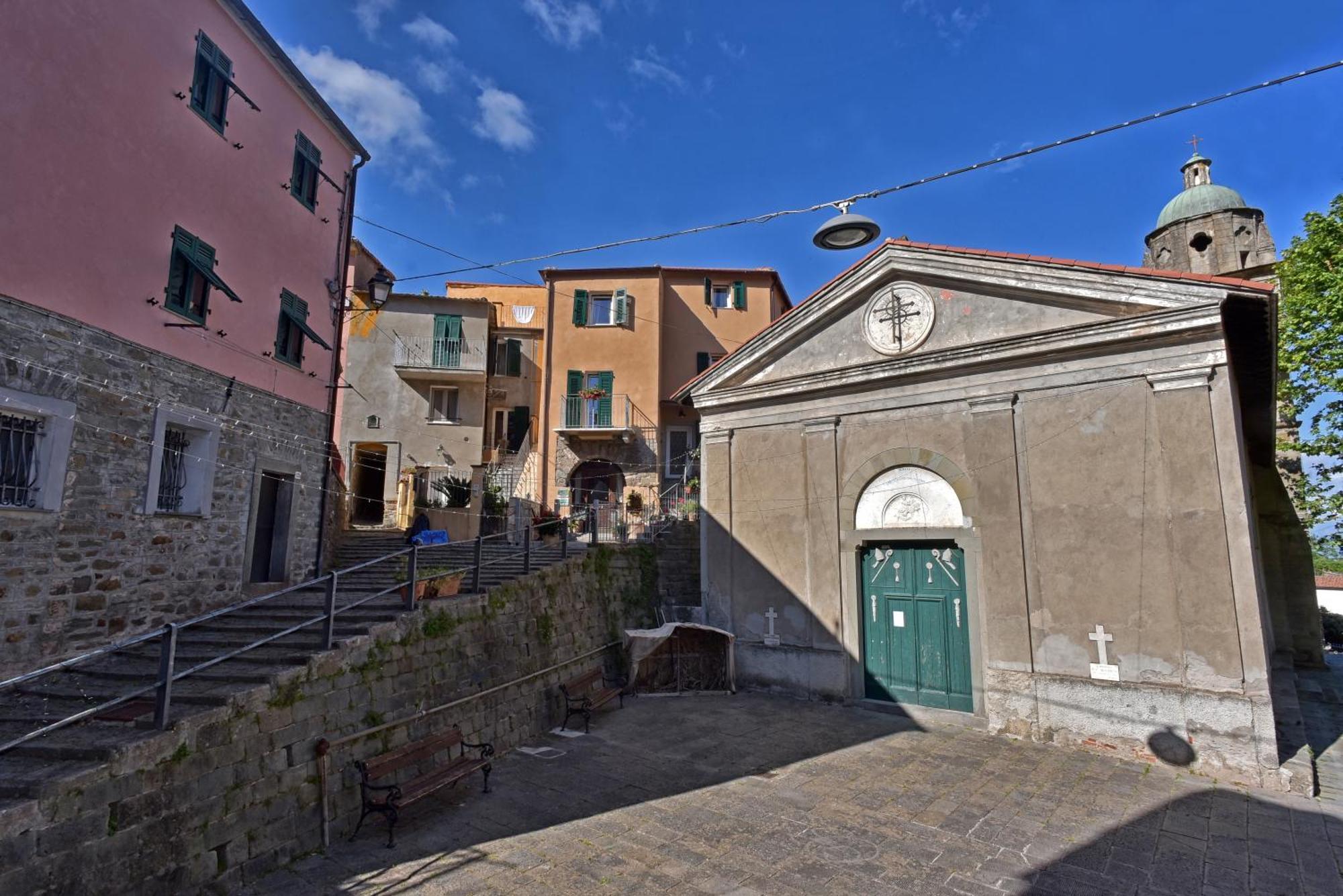 Casa Vacanze Tra I Monti E San Martino Biassa Экстерьер фото