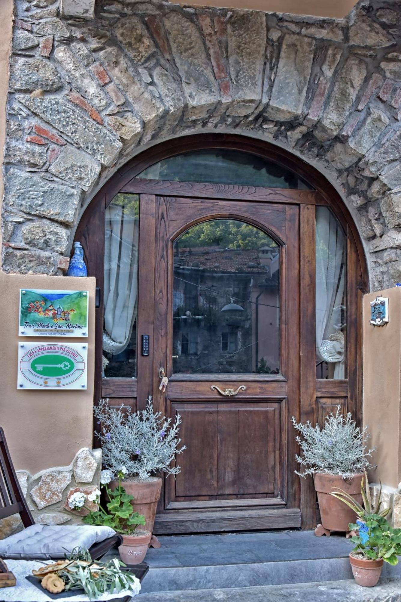Casa Vacanze Tra I Monti E San Martino Biassa Экстерьер фото
