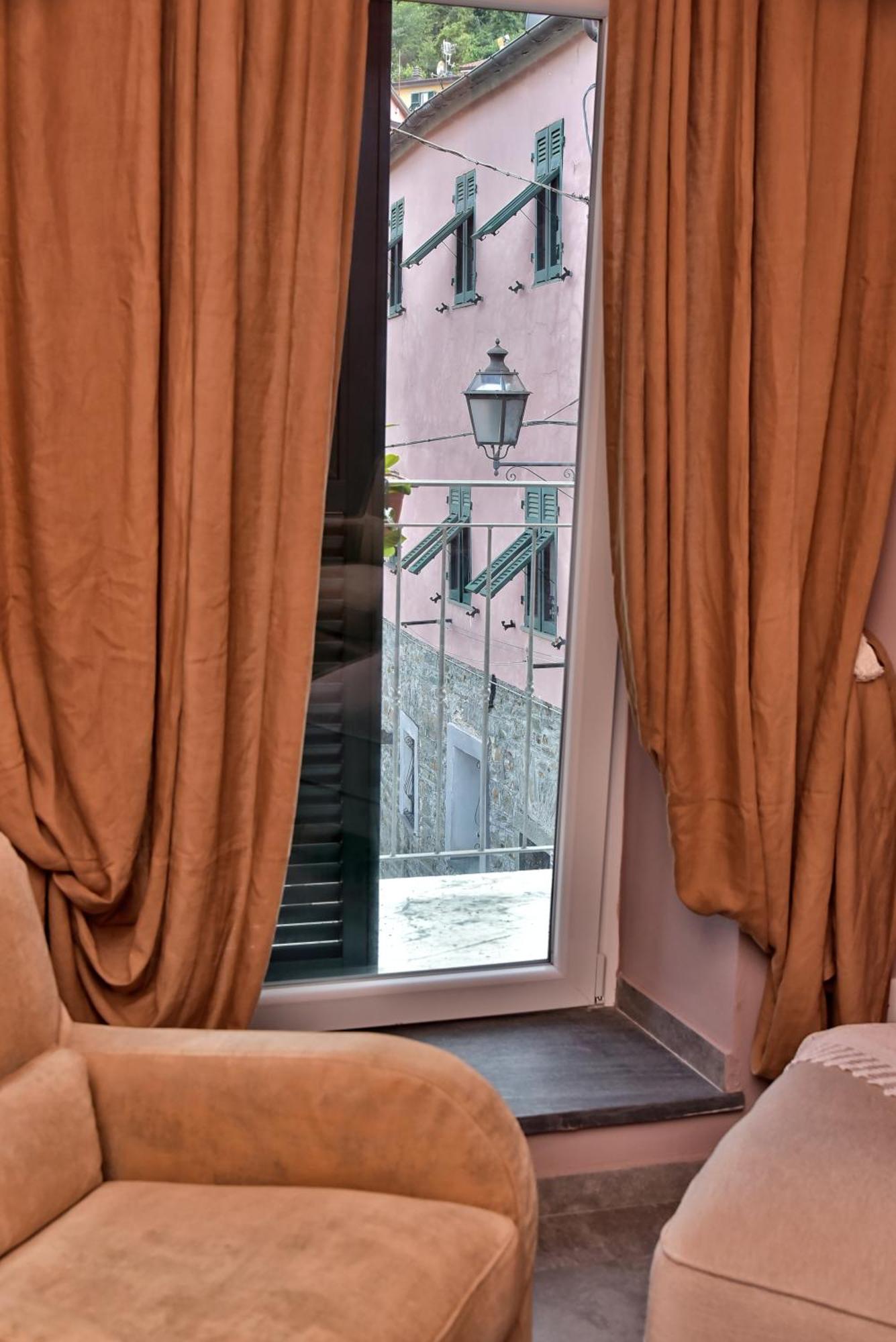 Casa Vacanze Tra I Monti E San Martino Biassa Экстерьер фото