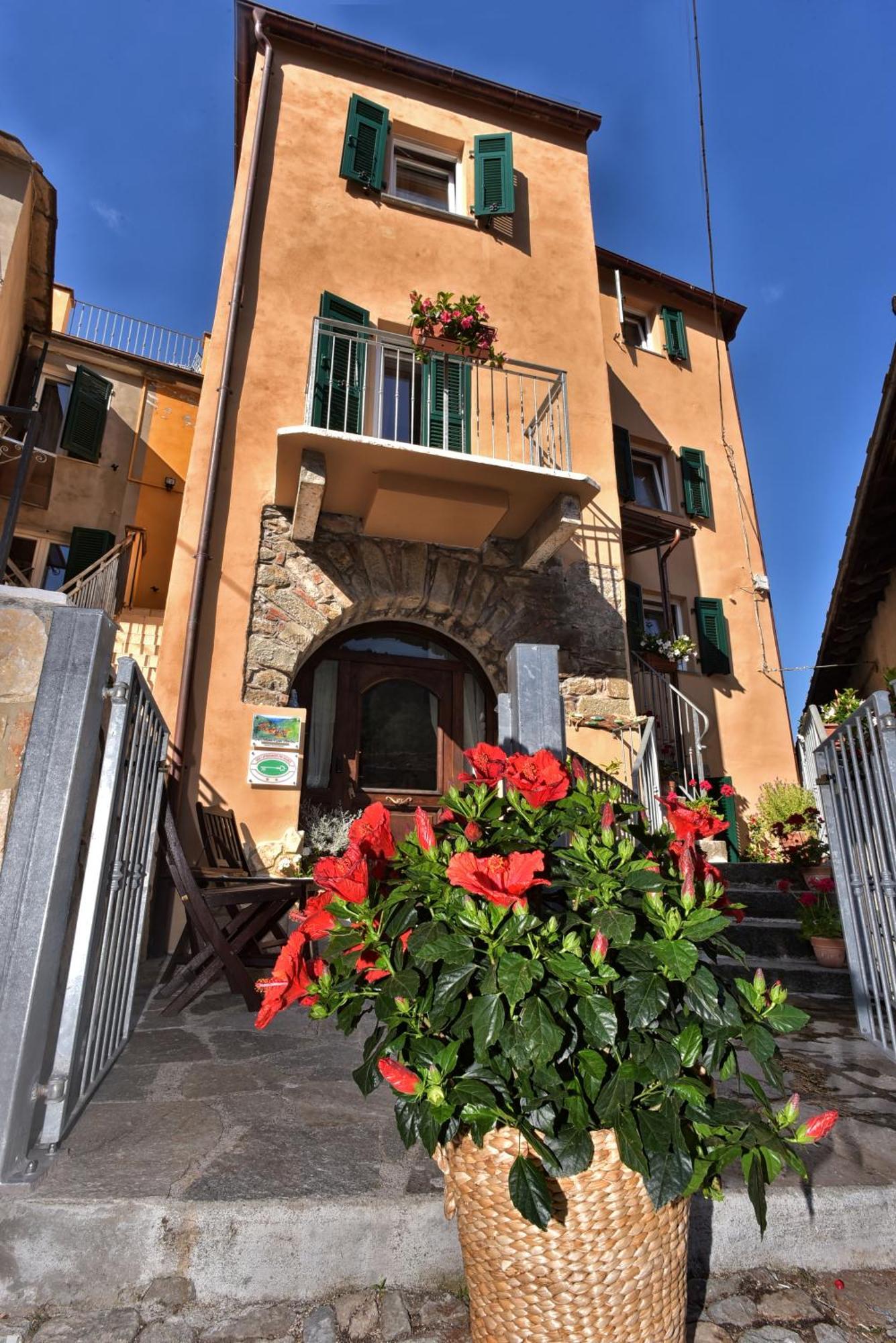 Casa Vacanze Tra I Monti E San Martino Biassa Экстерьер фото